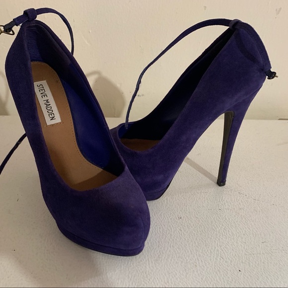 Shoes - Picture 3 of 5